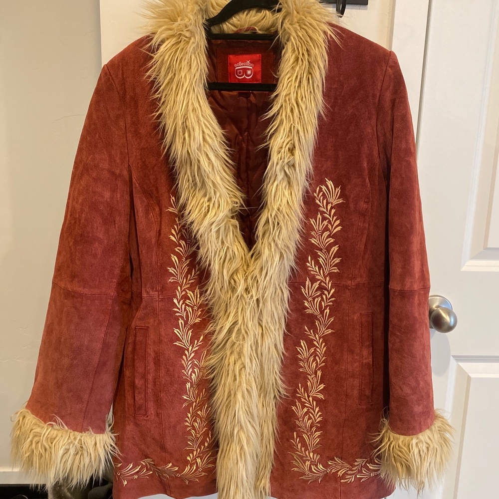 Womens Coat. Size Large. Brand: Collection. Great shape! Super fun!